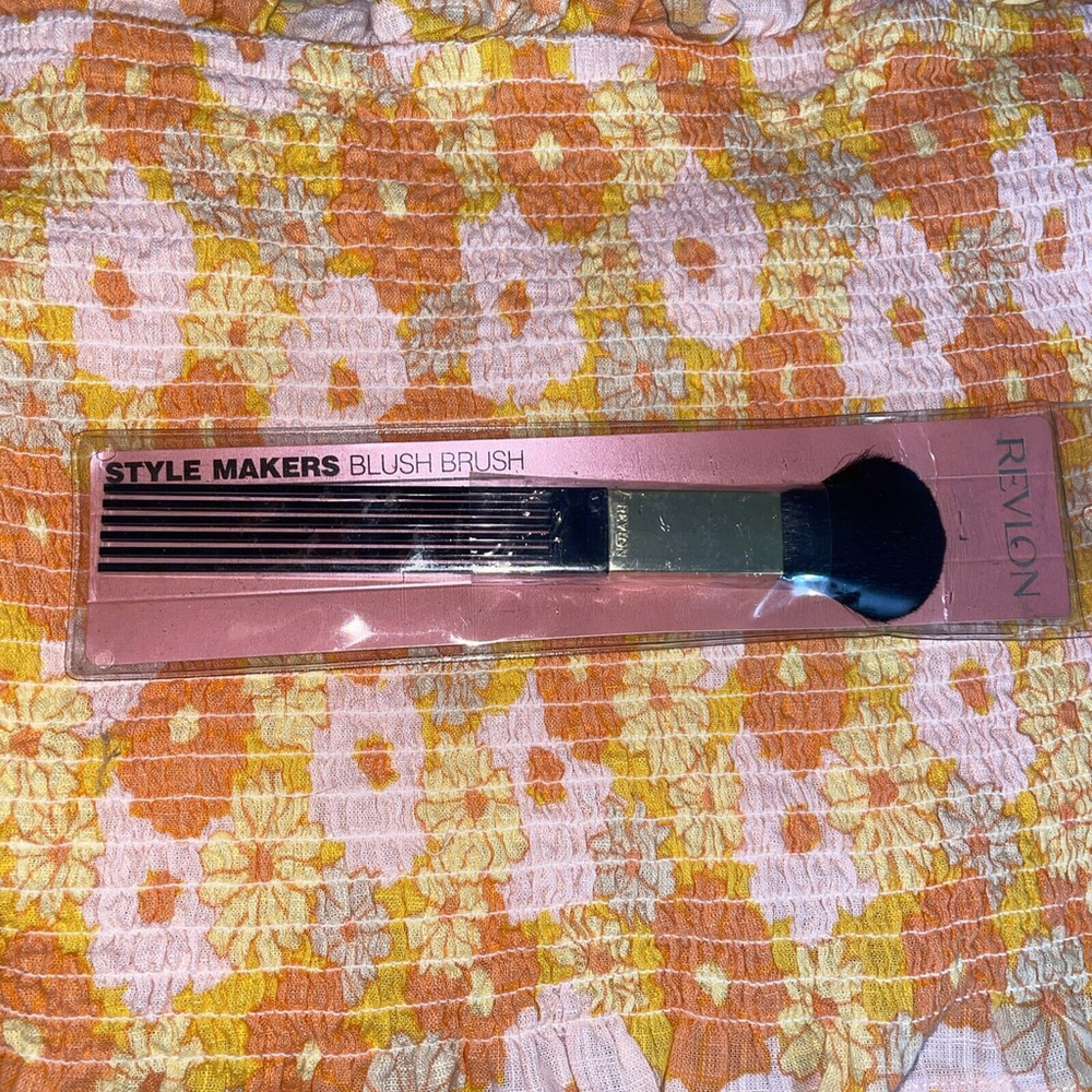Revlon Style Makers Blush Brush Vintage